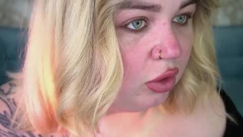 Lola online show from 15, 4, 2026