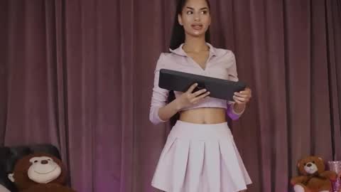 zariaavera online show from 19, 4, 2026