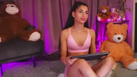 Snapshot of zariaavera chatting on 16, 5, 2026 zariaavera online show from 16, 5, 2026