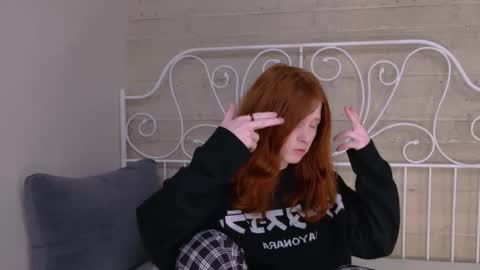 Snapshot of zaynginger chatting on 26, 10, 2025 ZAYN online show from 26, 10, 2025