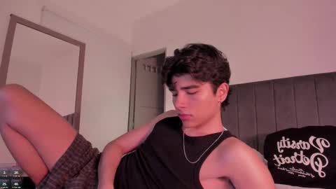 Snapshot of zayotto chatting on 17, 1, 2026 Hii im Zay. I save money for education. PVT Open. online show from 17, 1, 2026
