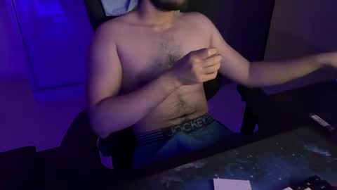 Snapshot of ze_boi chatting on 28, 4, 2026 Ze online show from 28, 4, 2026