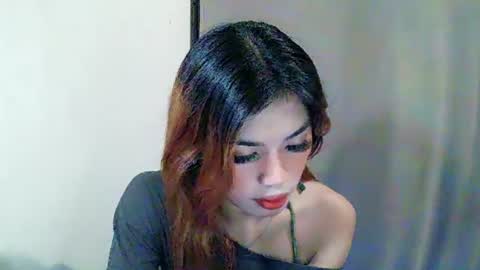 Snapshot of zeah_rev21 chatting on 8, 7, 2026 zeah_rev21 online show from 8, 7, 2026