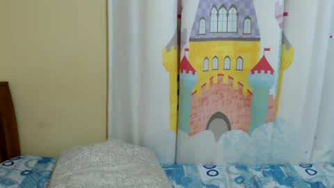 Snapshot of zeina_gen chatting on 6, 7, 2026 flabby online show from 6, 7, 2026