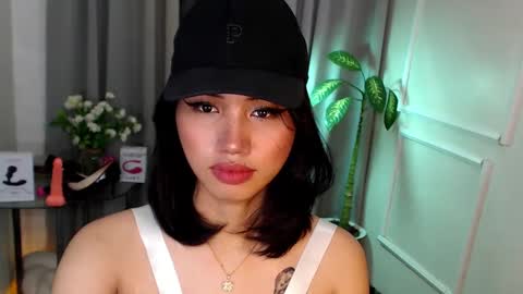 zelainalovetocum online show from 4, 3, 2025