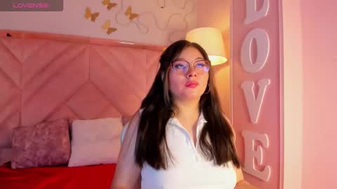 Zelene   online show from 4, 11, 2025