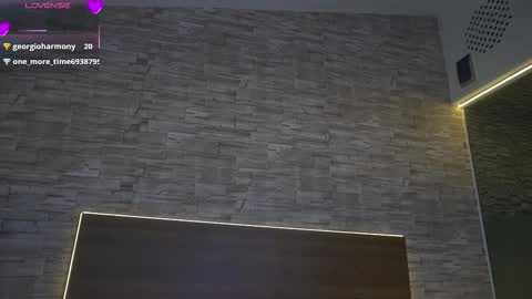 zenda_biancha online show from 8, 3, 2026