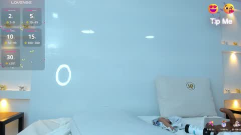 Zenda Evans online show from 3, 3, 2025