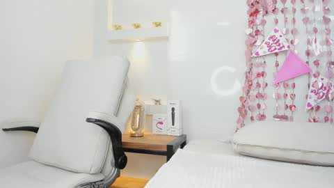 Zenda Evans online show from 13, 2, 2026