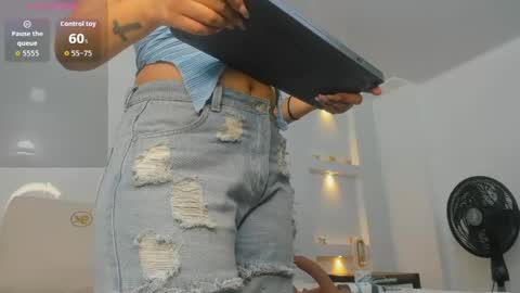 Zenda Evans online show from 8, 6, 2026
