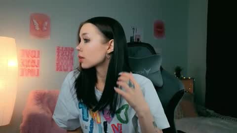 Lara online show from 12, 2, 2026