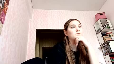 zeniabrossoit online show from 28, 4, 2026