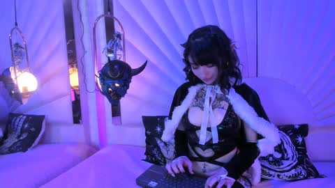 Snapshot of zephirah_abney chatting on 22, 12, 2024 online show from 22, 12, 2024