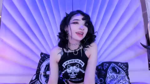 Snapshot of zephirah_abney chatting on 17, 2, 2025 online show from 17, 2, 2025