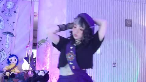 Snapshot of zephirah_abney chatting on 20, 11, 2025 online show from 20, 11, 2025