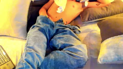 Snapshot of zeusjeff chatting on 5, 12, 2024 zeus online show from 5, 12, 2024