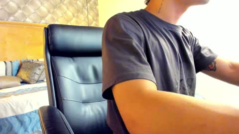 Snapshot of zeusjeff chatting on 31, 12, 2024 zeus online show from 31, 12, 2024