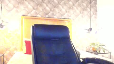 Snapshot of zeusjeff chatting on 24, 1, 2025 zeus online show from 24, 1, 2025