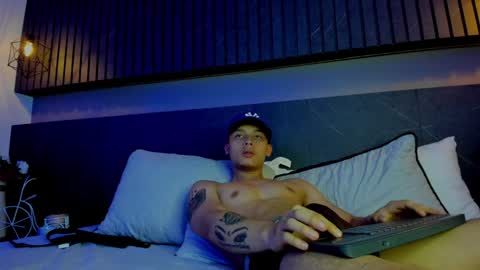 Snapshot of zeusjeff chatting on 6, 2, 2025 zeus online show from 6, 2, 2025