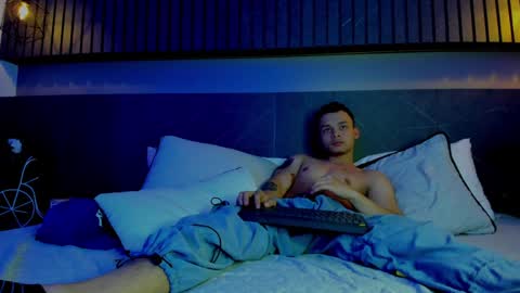 Snapshot of zeusjeff chatting on 7, 2, 2025 zeus online show from 7, 2, 2025