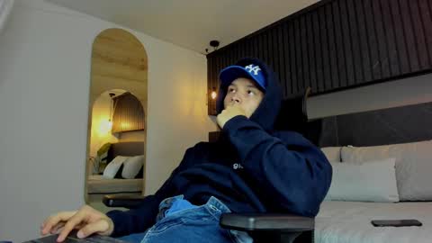 Snapshot of zeusjeff chatting on 11, 2, 2025 zeus online show from 11, 2, 2025