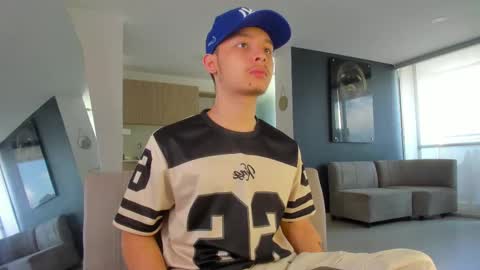 Snapshot of zeusjeff chatting on 9, 9, 2025 zeus online show from 9, 9, 2025