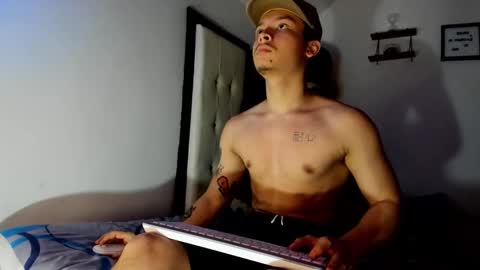 Snapshot of zeusjeff chatting on 24, 10, 2025 zeus online show from 24, 10, 2025