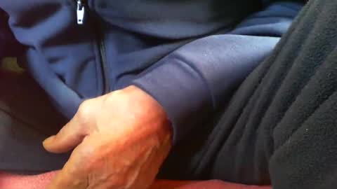 Snapshot of zevioo77 chatting on 25, 10, 2025 zevioo77 online show from 25, 10, 2025