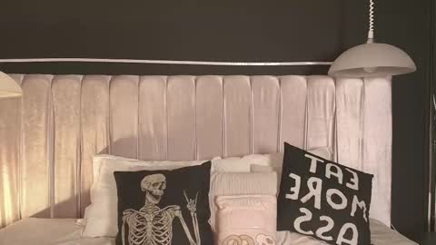 zhally_dee online show from 30, 9, 2025