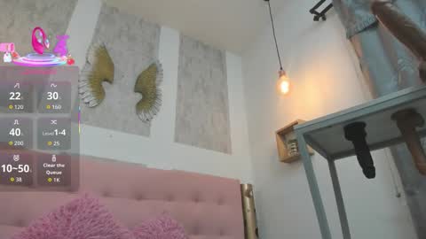 ZHAMIRA  ANDRES online show from 24, 9, 2025