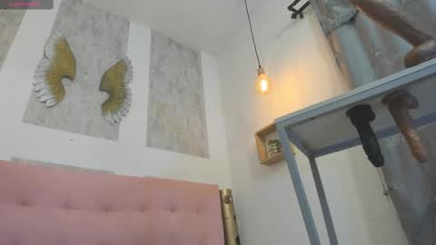 ZHAMIRA  ANDRES online show from 30, 9, 2025