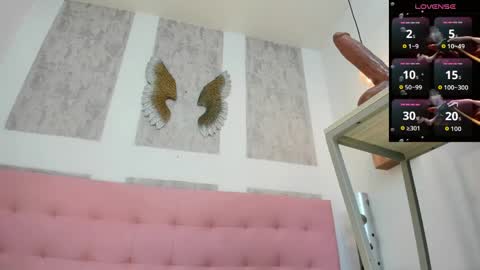 ZHAMIRA  ANDRES online show from 21, 4, 2026