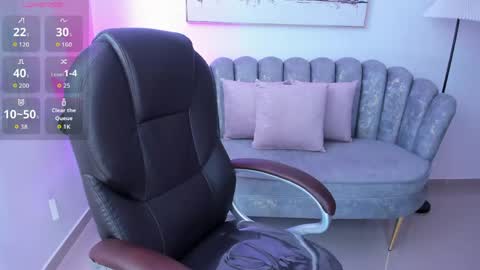 Snapshot of zharaa_fox chatting on 7, 5, 2026 Zhara online show from 7, 5, 2026