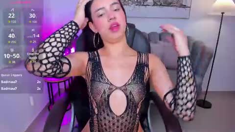 Snapshot of zharaa_fox chatting on 12, 6, 2026 Zhara online show from 12, 6, 2026