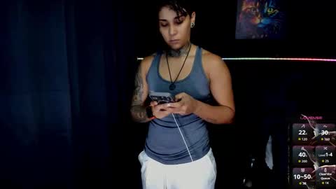 Snapshot of zhoestrong chatting on 30, 10, 2025 zhoestrong online show from 30, 10, 2025