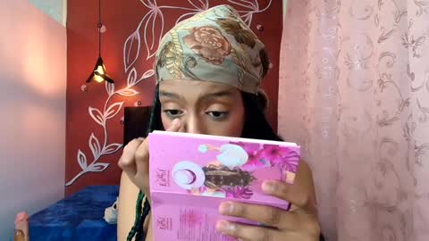 Zia Green online show from 17, 1, 2025