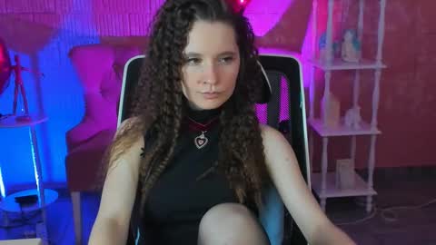 zianichols online show from 6, 3, 2025