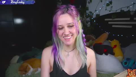 Snapshot of ziny_cosky chatting on 25, 10, 2025 Ziny Cosky online show from 25, 10, 2025