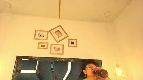 Zoe and dylan  online show from 1, 12, 2025