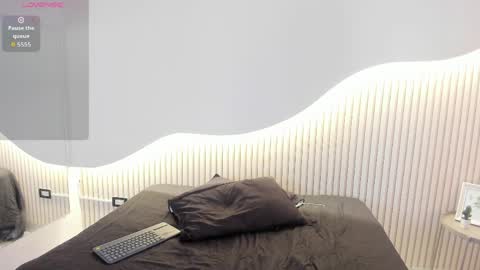 zoe_blunt_one online show from 27, 3, 2026
