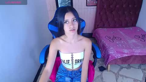 Snapshot of zoe_connor19 chatting on 31, 1, 2025 Z O E online show from 31, 1, 2025