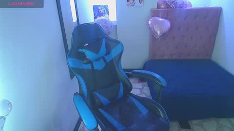 Snapshot of zoe_connor19 chatting on 9, 2, 2025 Z O E online show from 9, 2, 2025