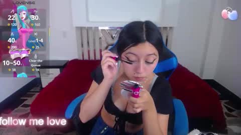 Snapshot of zoe_connor19 chatting on 8, 9, 2025 Z O E online show from 8, 9, 2025