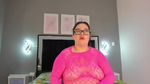 Snapshot of zoe_curvyy chatting on 1, 6, 2026 zoe_curvyy online show from 1, 6, 2026