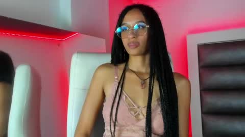 zoe_evanjs online show from 6, 5, 2026