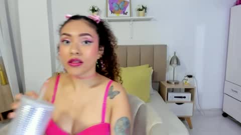 Zoe Gruber online show from 26, 6, 2026