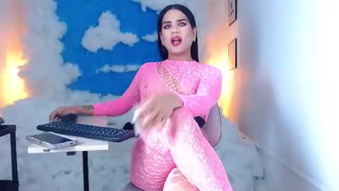 zoe_hecate online show from 11, 6, 2026