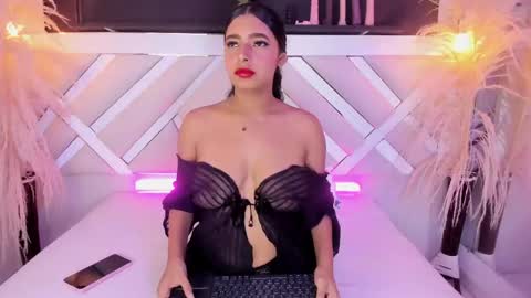 Zoey  online show from 12, 4, 2026