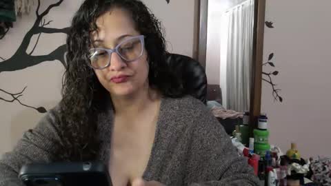 Zoe Koller online show from 29, 9, 2025