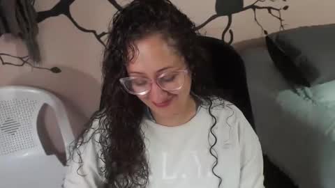 Zoe Koller online show from 24, 11, 2025